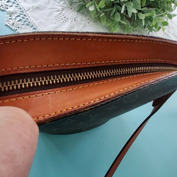 Louis Vuitton Drouot Crossbody Handbag - Picture 14 of 16